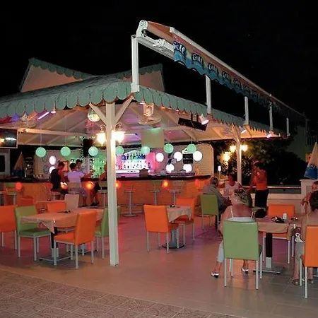 Bed & Breakfast Ercan 2*